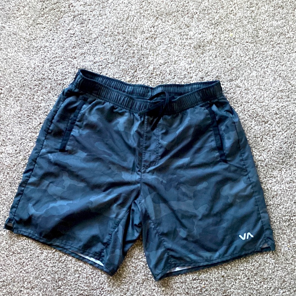RVCA Athletic Shorts Camo Black L Lk Lululemon